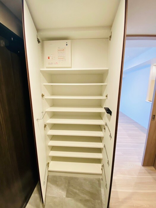 物件内観写真14　(靴箱)