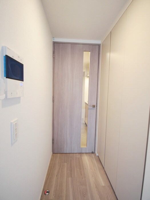 物件内観写真18　(廊下)