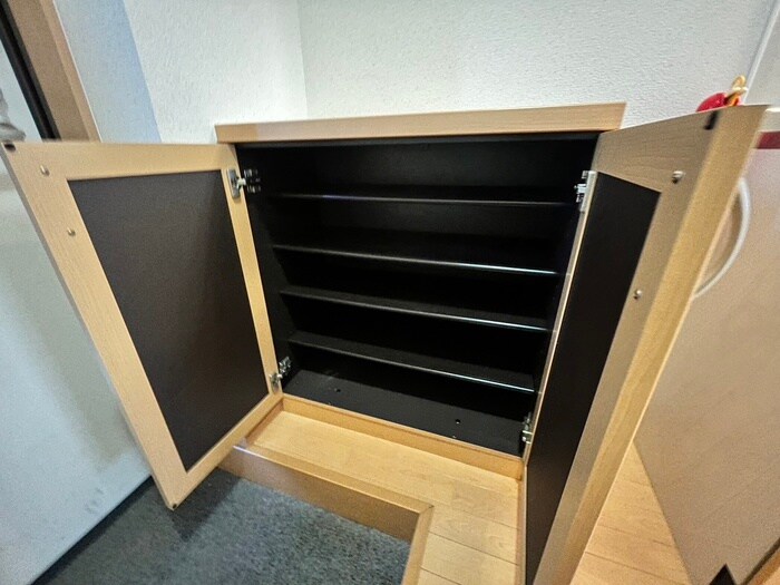 物件内観写真16　(靴箱)