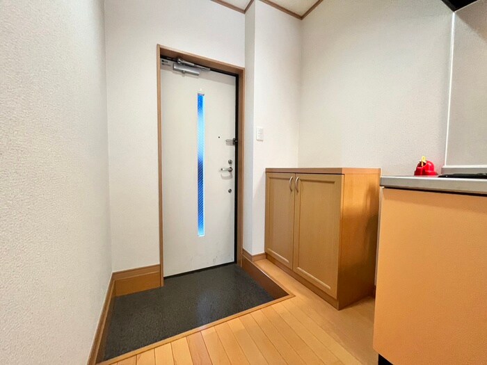物件内観写真17　(玄関)