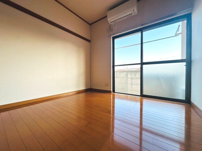 物件内観写真12　(居室)