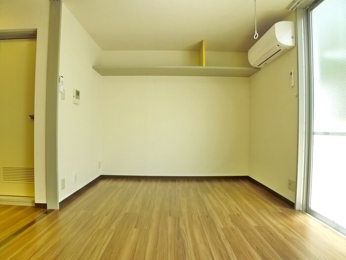 物件内観写真9　(居室)