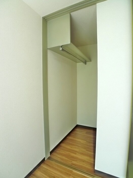物件内観写真12　(収納)