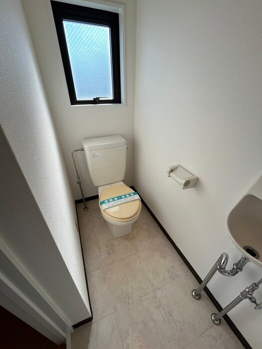 物件内観写真13　(トイレ)