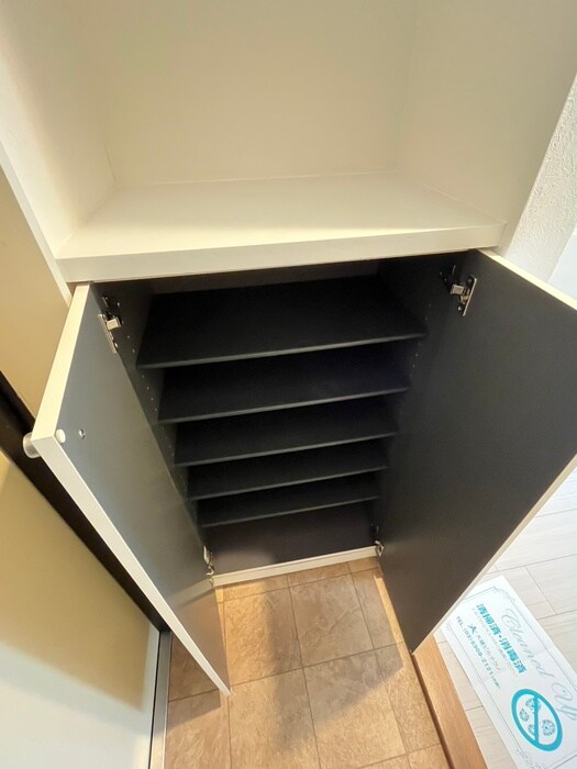 物件内観写真16　(靴箱)