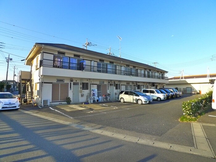 物件外観写真2　(駐車場)