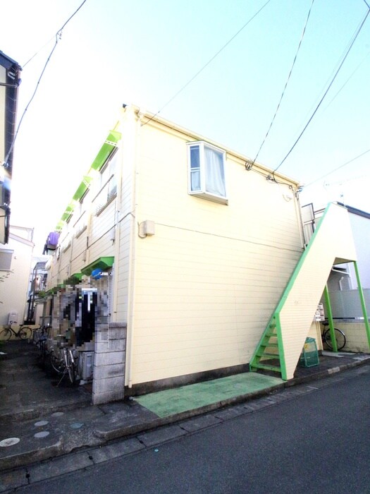 物件外観写真6　(エントランス部分)