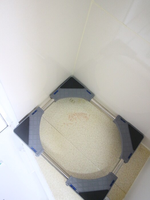 物件内観写真16　(洗濯機置場)