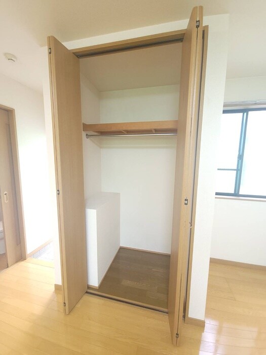物件内観写真11　(収納)