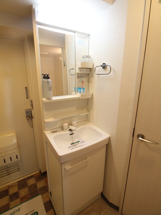 物件内観写真8　(洗面)