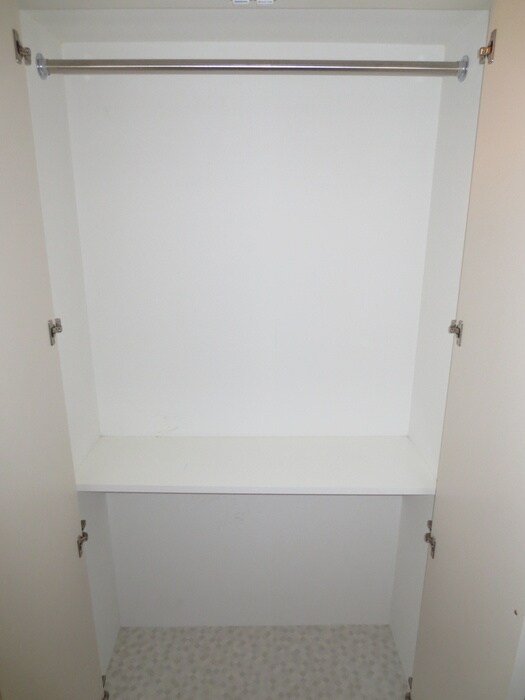 物件内観写真10　(収納)