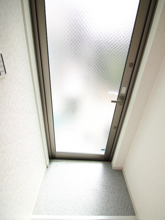 物件内観写真15　(玄関)