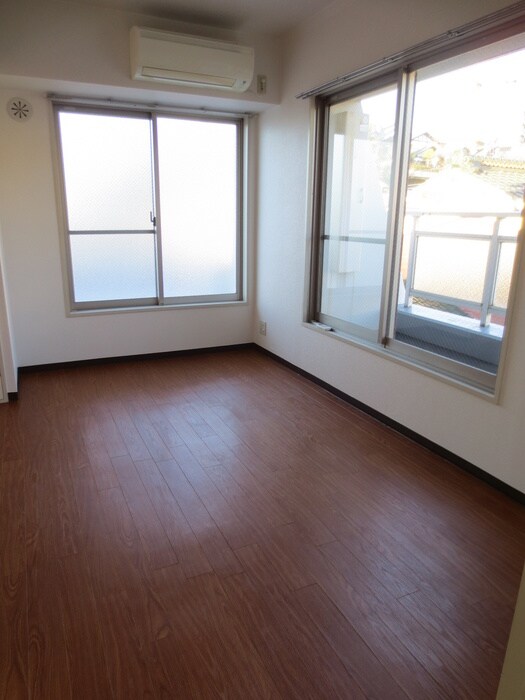 物件内観写真10　(居室)