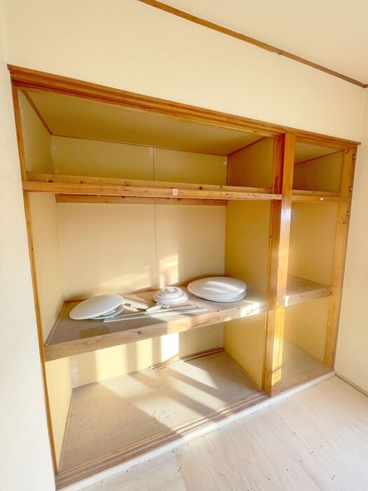 物件内観写真16　(収納)