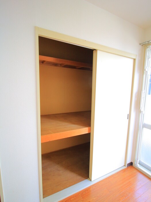 物件内観写真13　(収納)