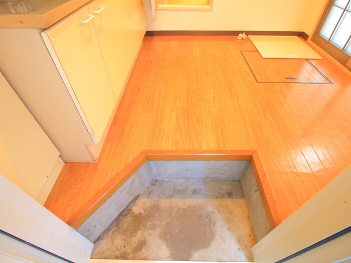 物件内観写真15　(玄関)