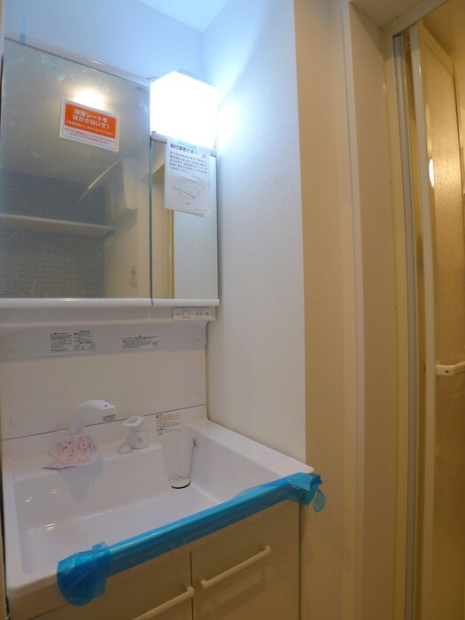 物件内観写真8　(洗面)