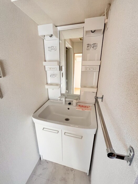 物件内観写真8　(洗面)