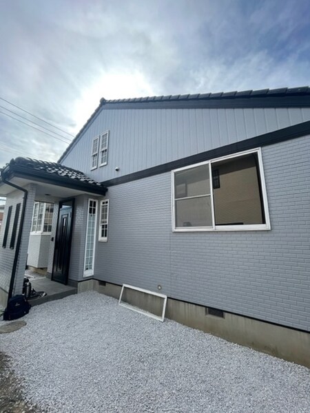 ライトニング佐知川外観写真