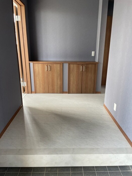 物件内観写真3　(玄関)