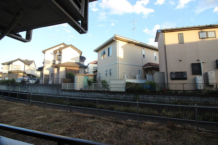 物件内観写真16　(室内からの展望)