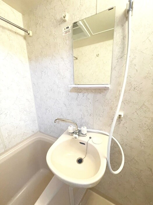 物件内観写真10　(洗面)