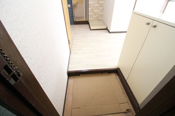 物件内観写真7　(玄関)