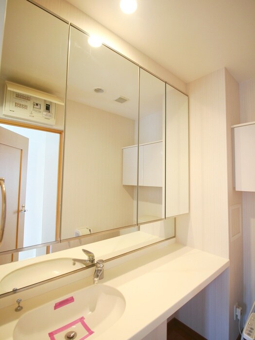 物件内観写真13　(洗面)