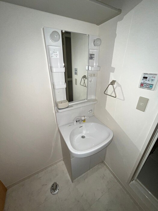 物件内観写真12　(洗面)