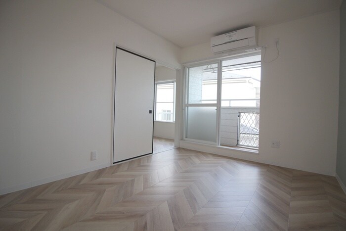 物件内観写真10　(居室)