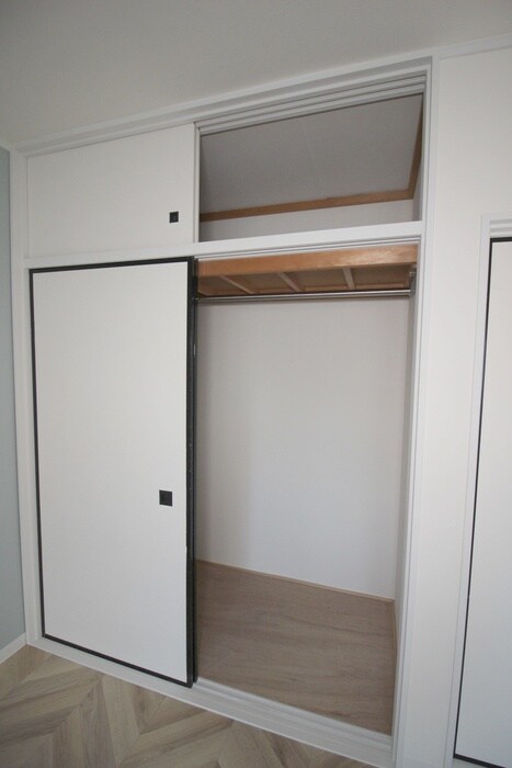 物件内観写真12　(収納)