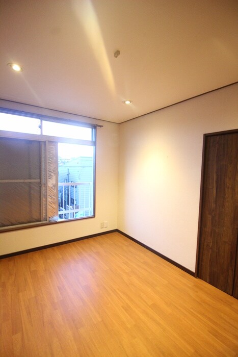 物件内観写真3　(居室)