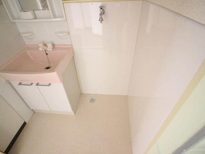 物件内観写真15　(洗濯機置場)