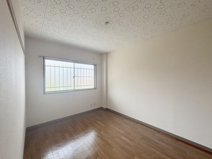 物件内観写真9　(居室)