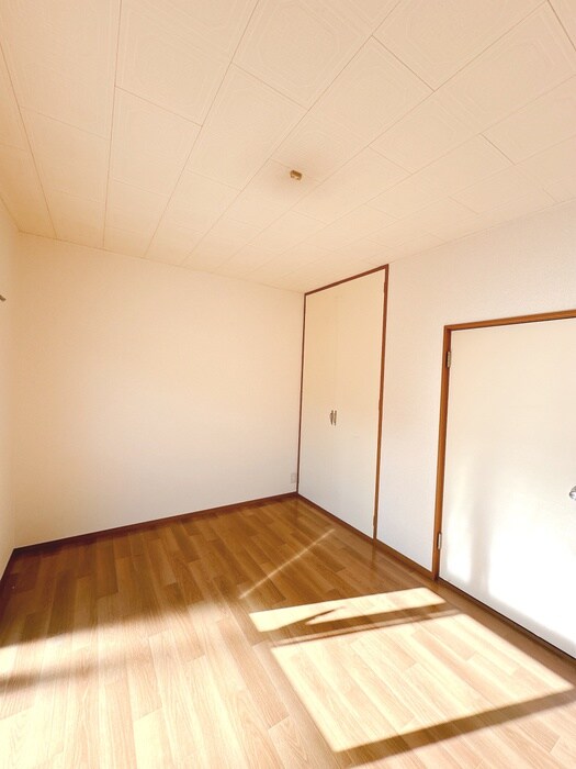 物件内観写真8　(居室)