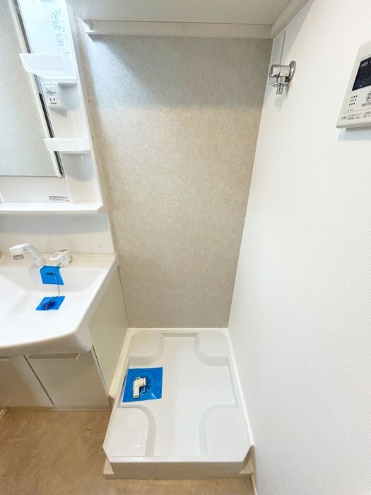 物件内観写真17　(洗濯機置場)