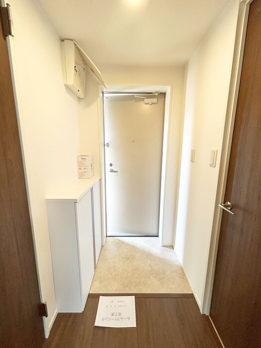 物件内観写真18　(玄関)