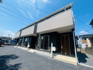 西府町テラスハウス外観写真