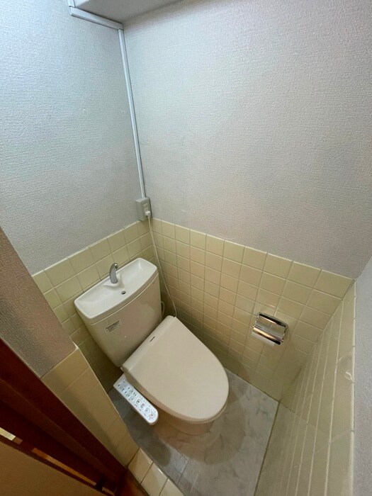 物件内観写真8　(トイレ)