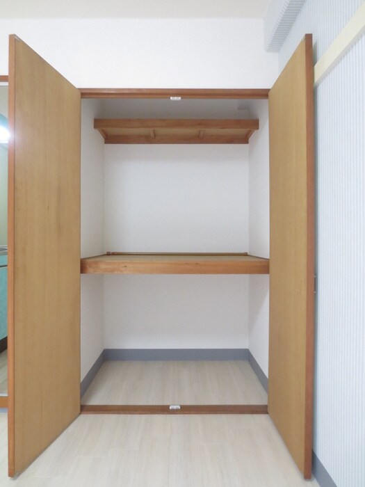 物件内観写真10　(収納)