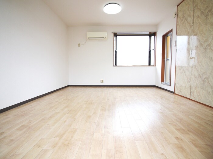 物件内観写真6　(居室)