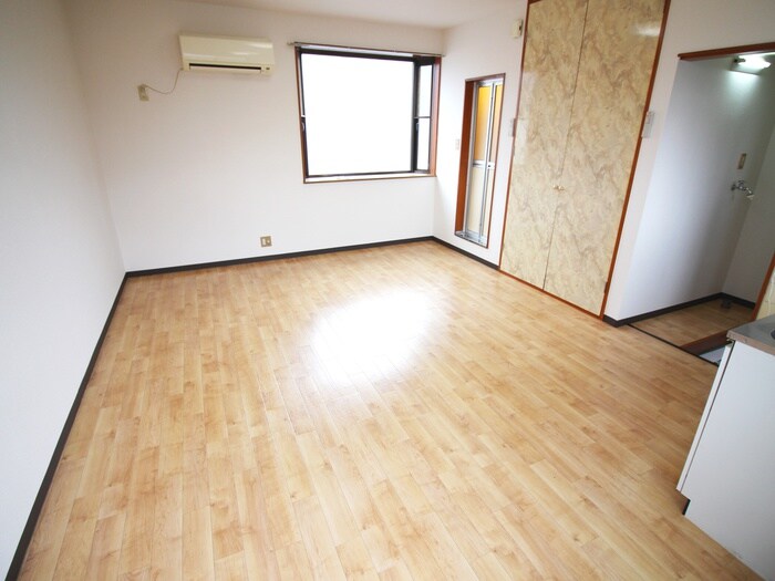 物件内観写真8　(居室)