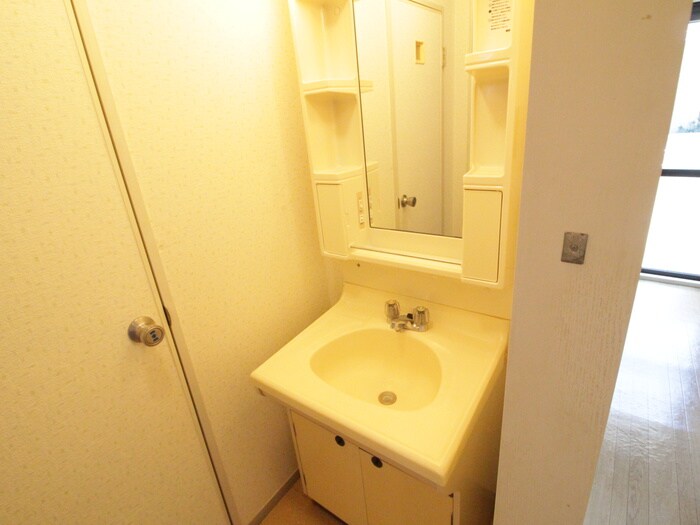 物件内観写真11　(洗面)