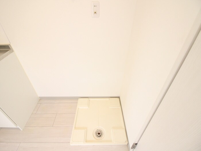 物件内観写真15　(洗濯機置場)