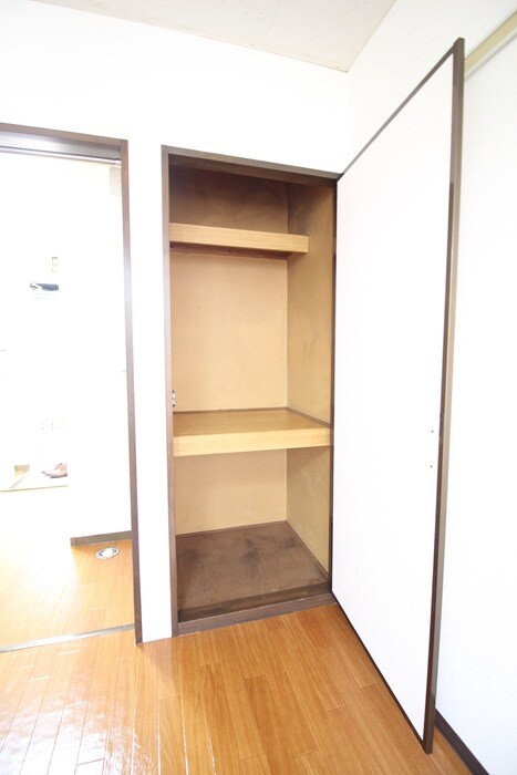 物件内観写真15　(収納)