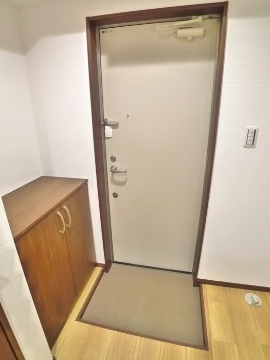 物件内観写真22　(玄関)