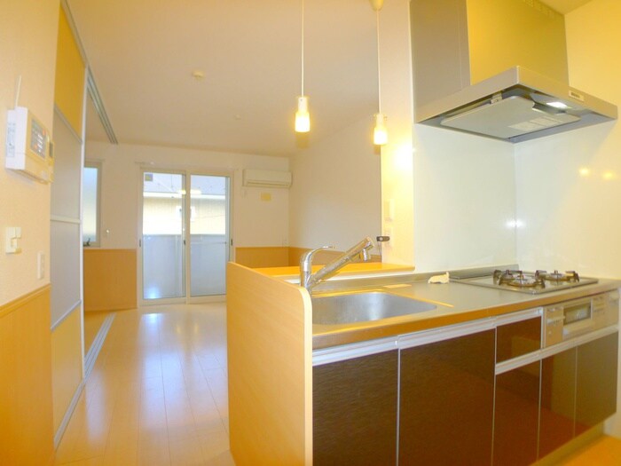 物件内観写真8　(室内からの展望)