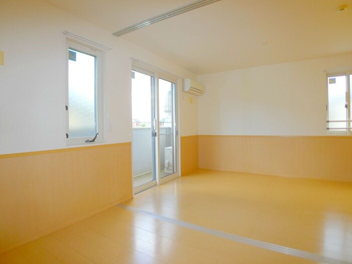 物件内観写真12　(室内からの展望)