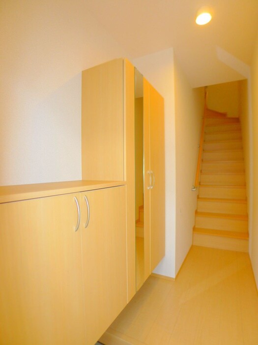 物件内観写真15　(玄関)