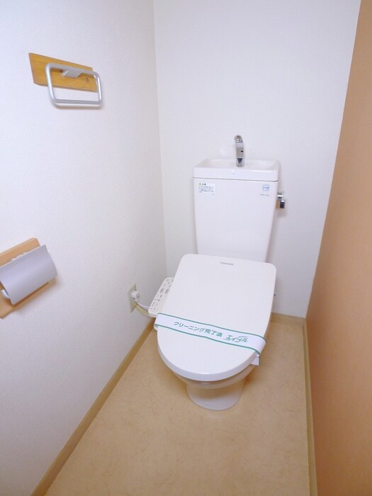 物件内観写真15　(トイレ)